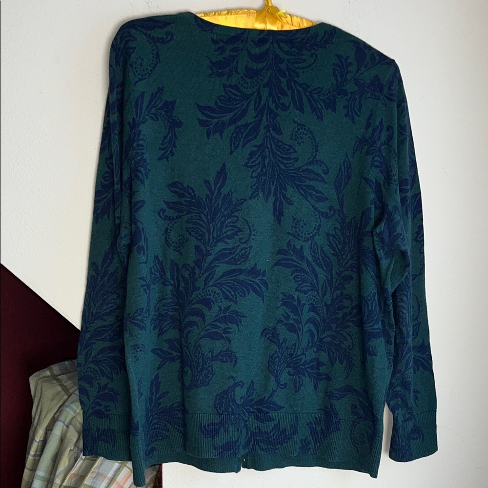 Croft and Barrow Dark Fairy Teal Cardigan with Navy Floral‎ Design XL - Picture 3 of 8